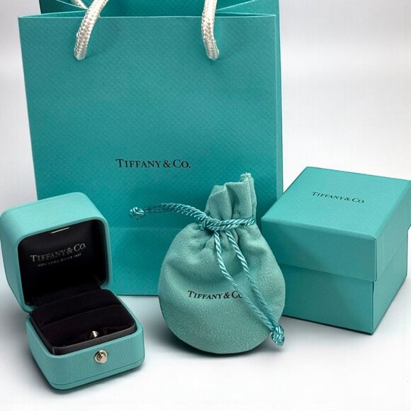 Tiffany & Co. Empty Packaging Gift Box, Pouch and Shopping Bag 4pc Set - Picture 2 of 3